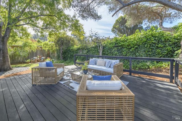 41 Spindrift Psge, Corte Madera, CA 94925