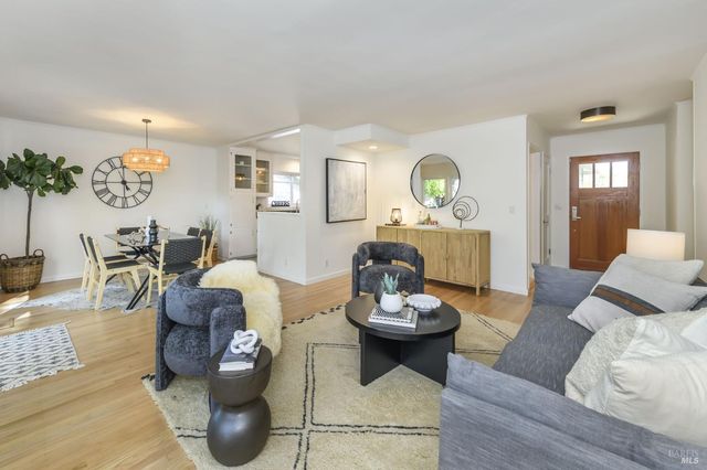 41 Spindrift Psge, Corte Madera, CA 94925