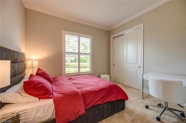 6560 Roma WAY, Naples, FL 34113
