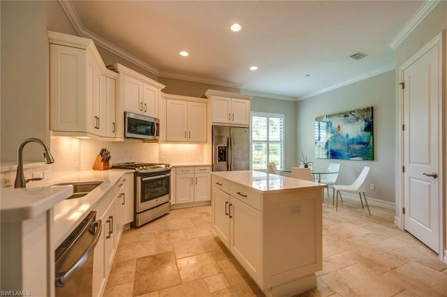 6560 Roma WAY, Naples, FL 34113