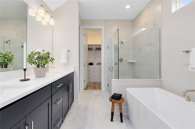 5612 FLAME VINE WAY, St Cloud, FL 34771