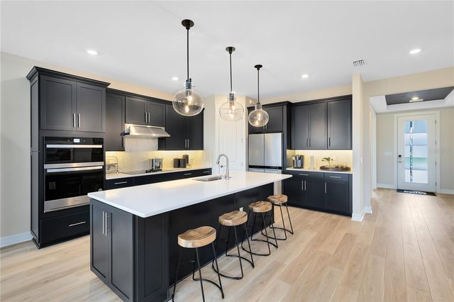 5612 FLAME VINE WAY, St Cloud, FL 34771