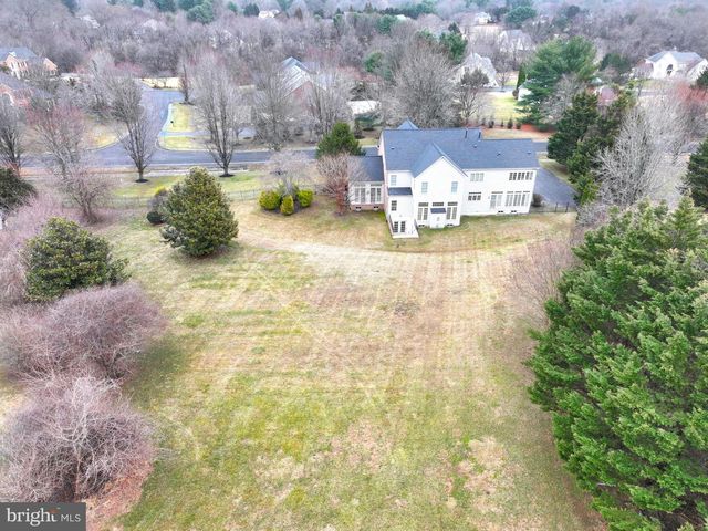 1096 GREAT PASSAGE BLVD, Great Falls, VA 22066