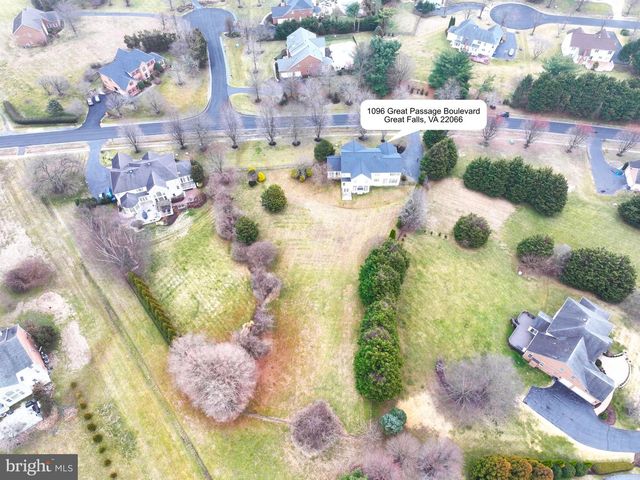 1096 GREAT PASSAGE BLVD, Great Falls, VA 22066