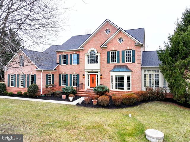 1096 GREAT PASSAGE BLVD, Great Falls, VA 22066