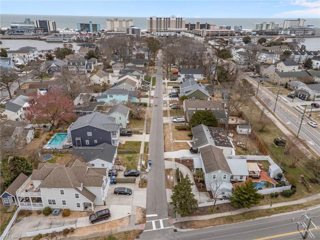 534 Pinewood DR, Virginia Beach, VA 23451