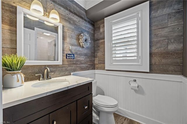 534 Pinewood DR, Virginia Beach, VA 23451