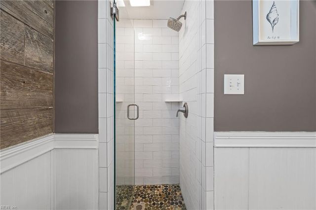 534 Pinewood DR, Virginia Beach, VA 23451