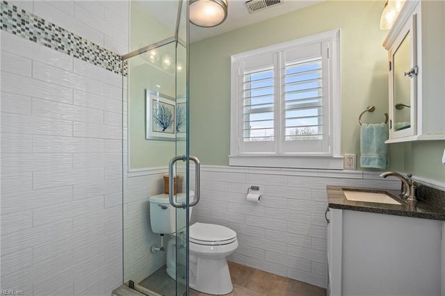 534 Pinewood DR, Virginia Beach, VA 23451