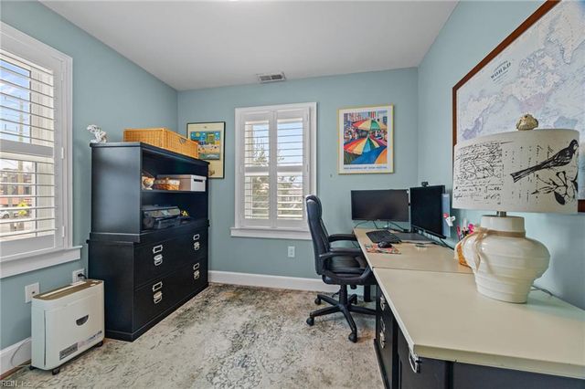 534 Pinewood DR, Virginia Beach, VA 23451