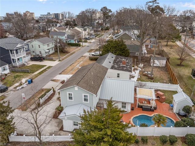 534 Pinewood DR, Virginia Beach, VA 23451