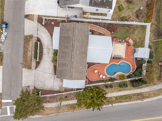 534 Pinewood DR, Virginia Beach, VA 23451