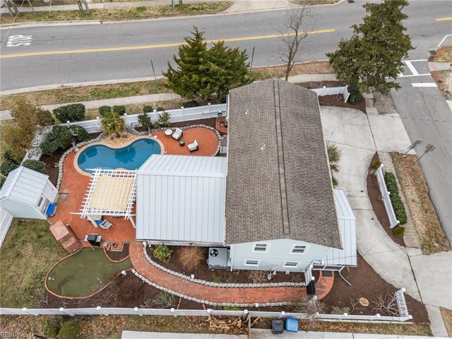 534 Pinewood DR, Virginia Beach, VA 23451