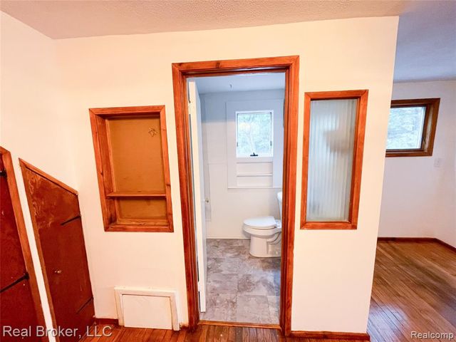 603 Vernier Road, Grosse Pointe Woods, MI 48236
