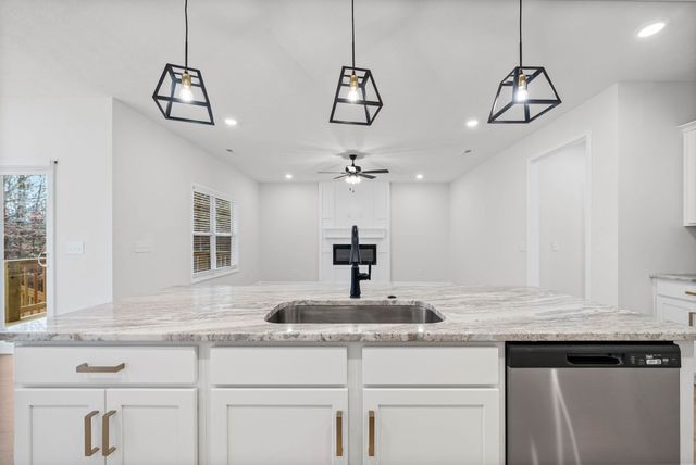 1129 Black Rock Rd, Clarksville, TN 37040