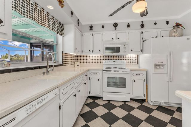 137 BEDFORD DRIVE NE, Port Charlotte, FL 33952