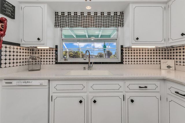 137 BEDFORD DRIVE NE, Port Charlotte, FL 33952