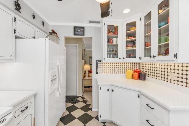 137 BEDFORD DRIVE NE, Port Charlotte, FL 33952