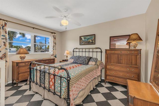 137 BEDFORD DRIVE NE, Port Charlotte, FL 33952