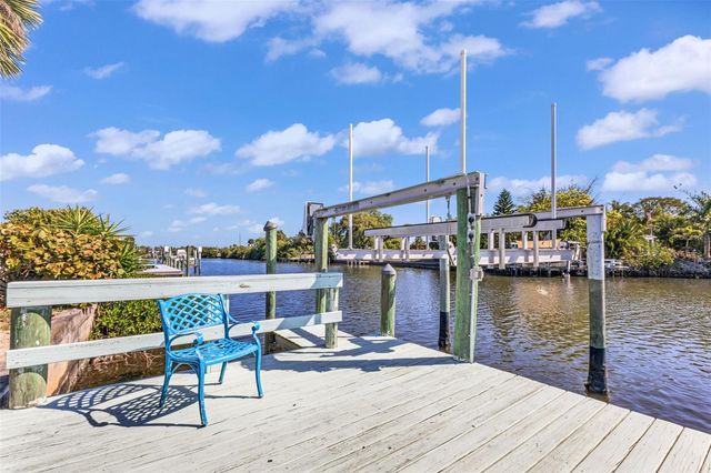 137 BEDFORD DRIVE NE, Port Charlotte, FL 33952