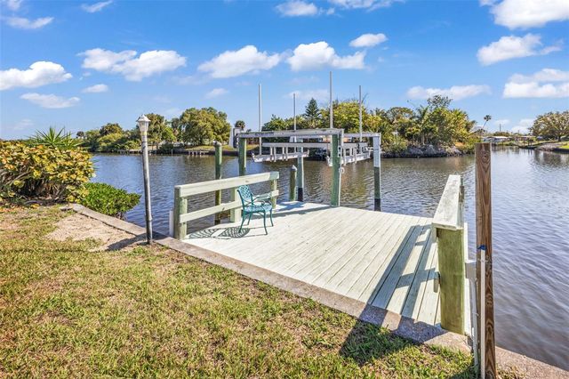 137 BEDFORD DRIVE NE, Port Charlotte, FL 33952