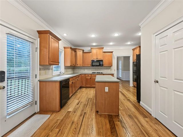 2038 Haydenbrook Drive NW, Acworth, GA 30101