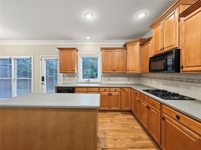2038 Haydenbrook Drive NW, Acworth, GA 30101