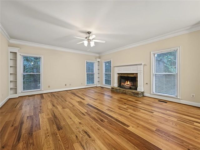 2038 Haydenbrook Drive NW, Acworth, GA 30101
