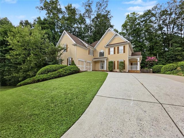 2038 Haydenbrook Drive NW, Acworth, GA 30101