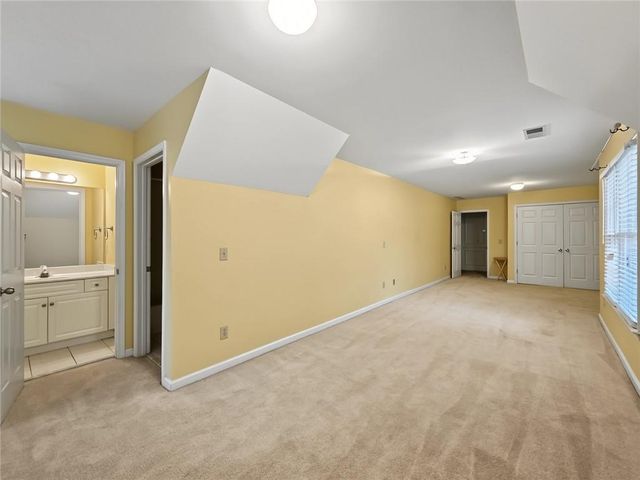 2038 Haydenbrook Drive NW, Acworth, GA 30101