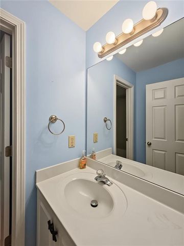 2038 Haydenbrook Drive NW, Acworth, GA 30101