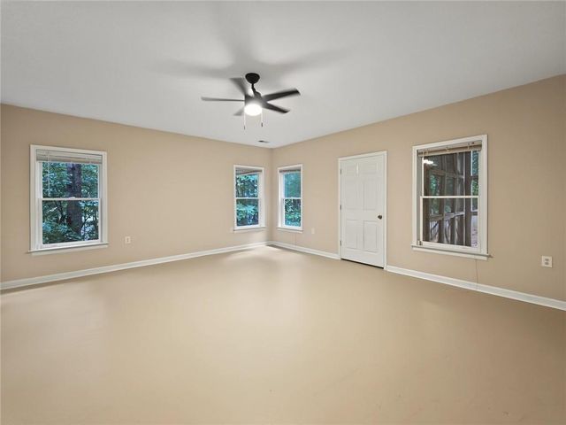 2038 Haydenbrook Drive NW, Acworth, GA 30101