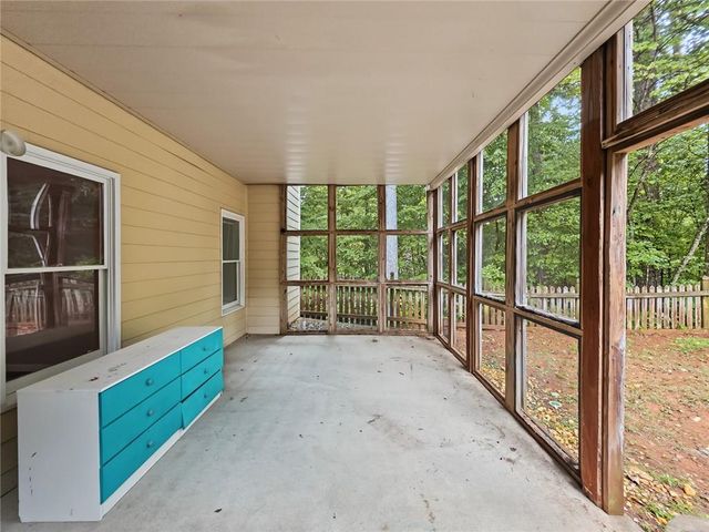 2038 Haydenbrook Drive NW, Acworth, GA 30101