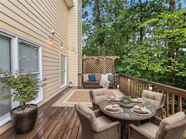 2038 Haydenbrook Drive NW, Acworth, GA 30101