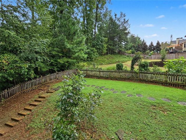 2038 Haydenbrook Drive NW, Acworth, GA 30101