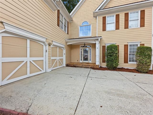 2038 Haydenbrook Drive NW, Acworth, GA 30101