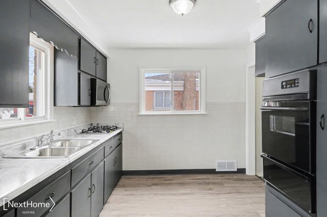 6714 Cranwood Drive, Flint, MI 48505