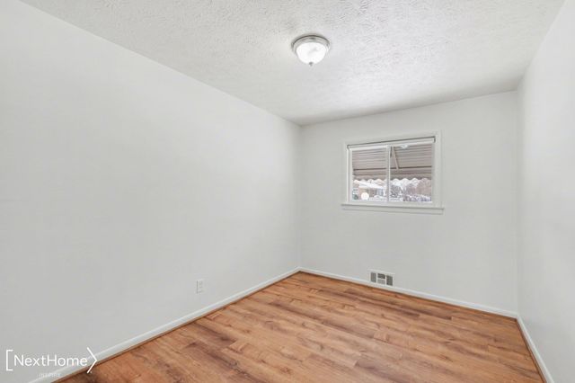 6714 Cranwood Drive, Flint, MI 48505