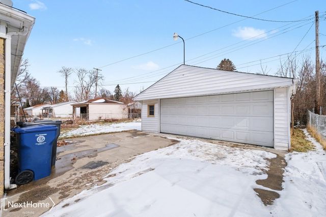 6714 Cranwood Drive, Flint, MI 48505