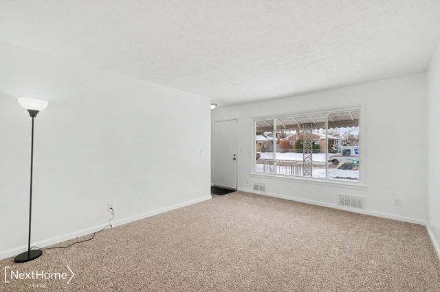 6714 Cranwood Drive, Flint, MI 48505