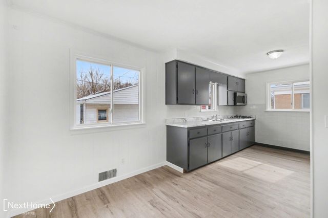 6714 Cranwood Drive, Flint, MI 48505