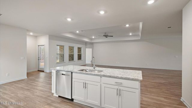 724 Honeysuckle Loop, Canton, MS 39046