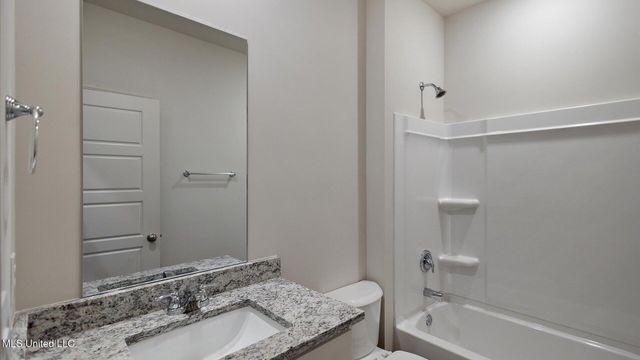 724 Honeysuckle Loop, Canton, MS 39046