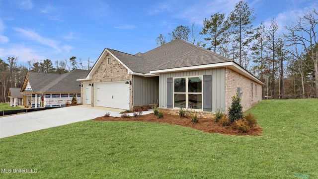 724 Honeysuckle Loop, Canton, MS 39046
