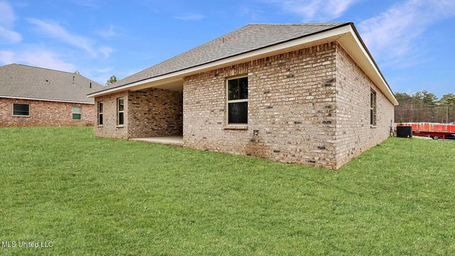 724 Honeysuckle Loop, Canton, MS 39046