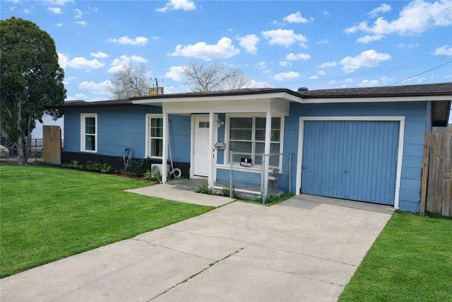 4925 Blundell Dr, Corpus Christi, TX 78415