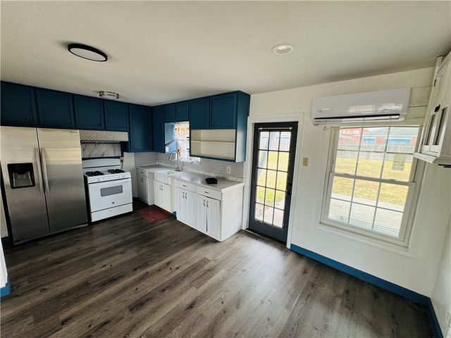 4925 Blundell Dr, Corpus Christi, TX 78415