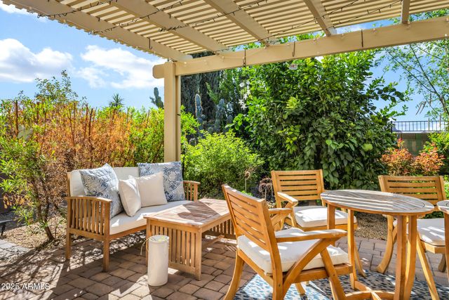 85 W PASTURE CANYON Drive, San Tan Valley, AZ 85143