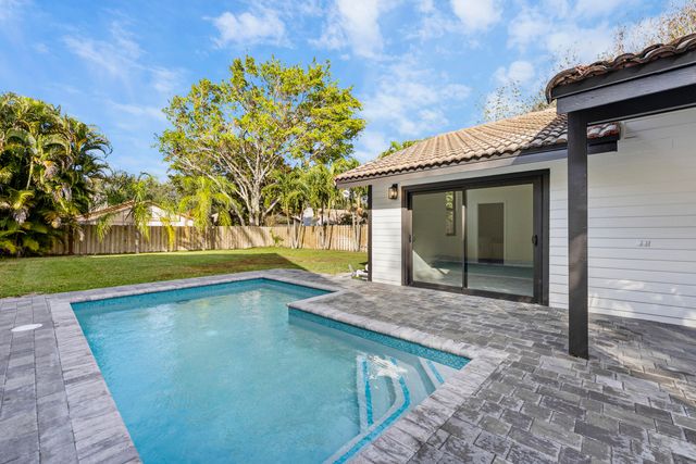 4165 NW 1st Court, Delray Beach, FL 33445