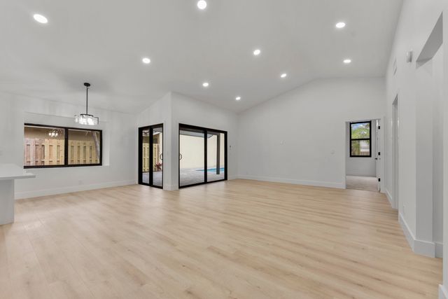 4165 NW 1st Court, Delray Beach, FL 33445